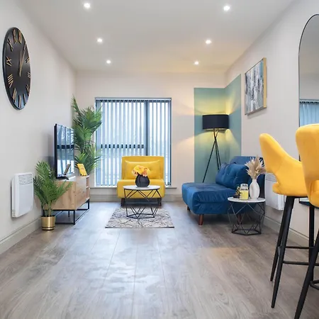 Royale - Rose Platinum Leeds (West Yorkshire)